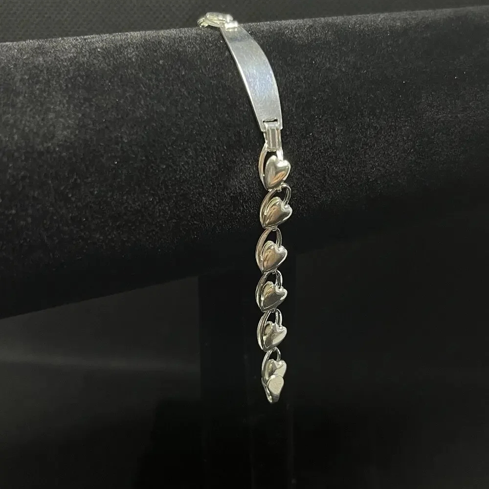 Esclava De Plata Para Niña Con Diseño De Corazones,Silver Bracelet - 5.5 Inch